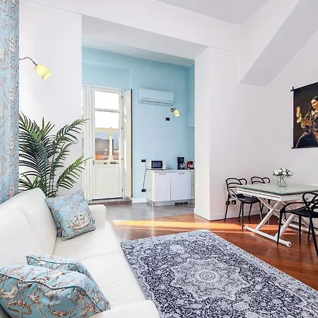 Two-room In Center Lägenhet Como